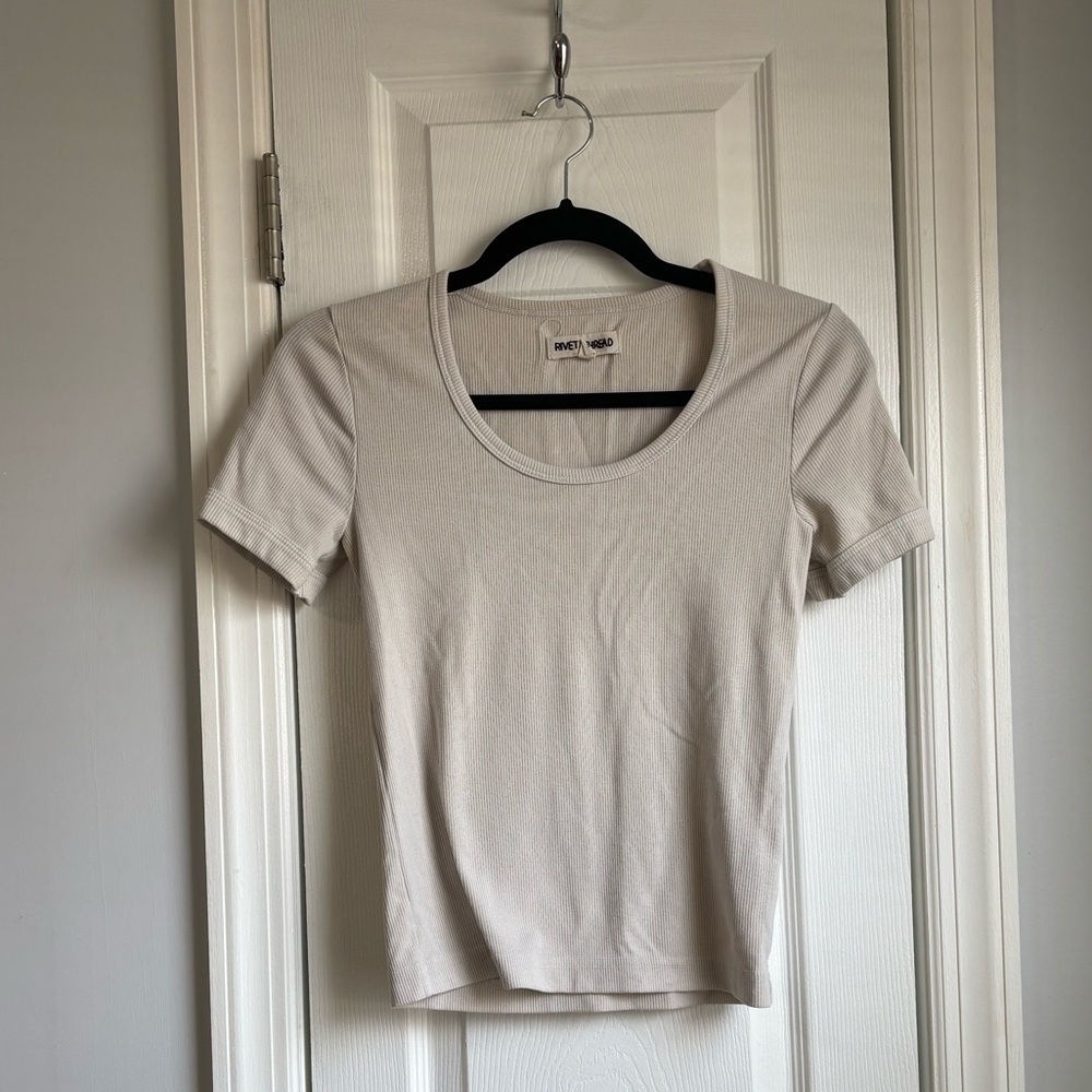 Rivet & Thread Ribbed U-Neck Tee